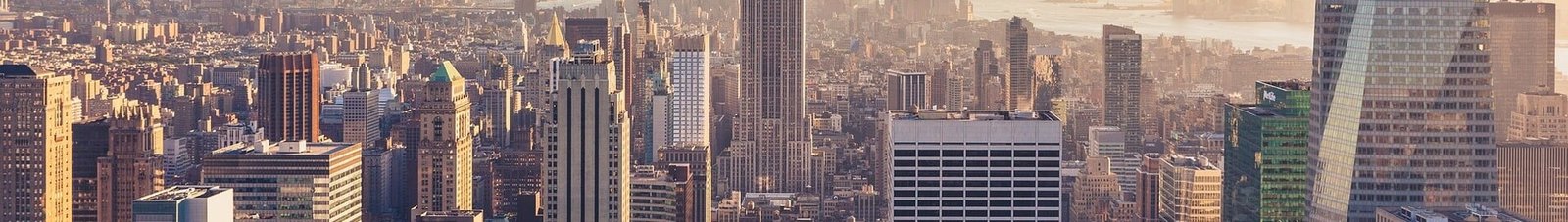 Empire State Building au coucher du soleil, New York.