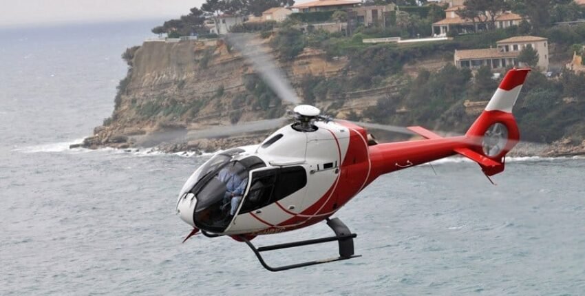 Hélicoptère H120 en vol