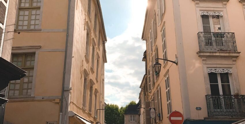 Pau ville