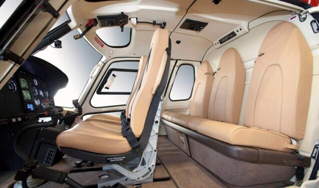 location hélicoptère - intérieur H125 avec sièges en cuir beige