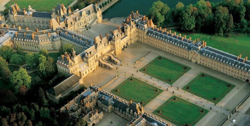 vue helicoptere chateau de fontainebleau